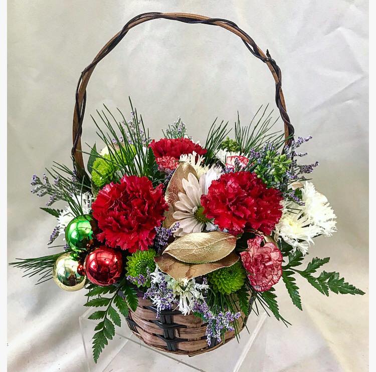 Small seasonal basket